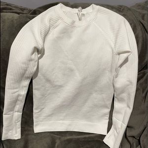 Lululemon long sleeve size 6